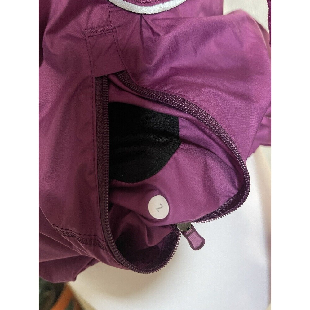 Lululemon Inspire Run Woman's Sz 2 Hooded Running Jacket Dewberry Hand Warmers - Picture 6 of 12